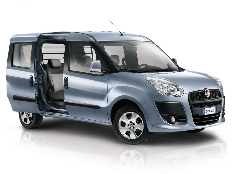  Fiat Doblo Combi 2010 года  (фото 1 из 4)